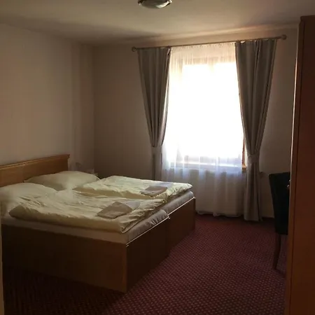 U Zlateho Andela Hotel 3*